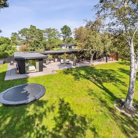 Vakantiehuis Haevnir - 1km From The Sea By Interhome