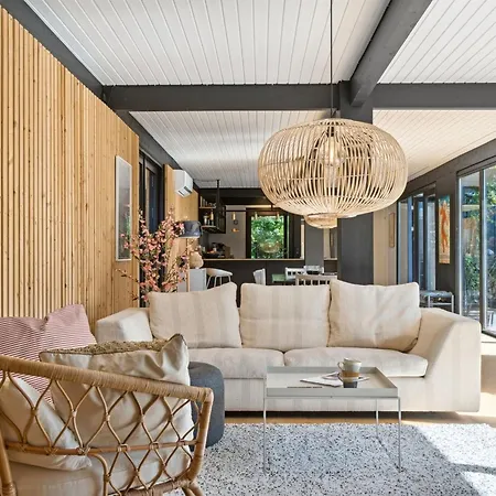 Vakantiehuis Haevnir - 1km From The Sea By Interhome *