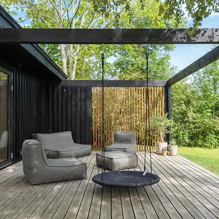 Vakantiehuis Haevnir - 1km From The Sea By Interhome