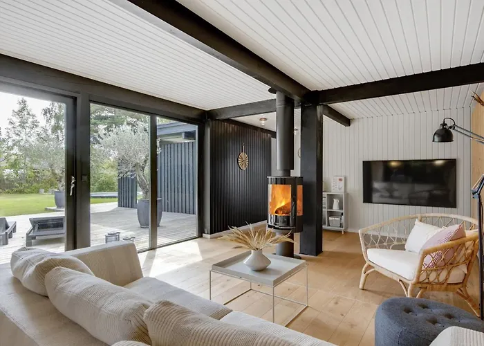 Haevnir - 1km From The Sea By Interhome Feriehus Vejby